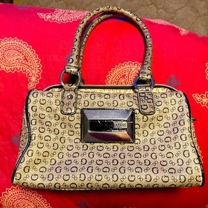 Womens Guess brand handbag